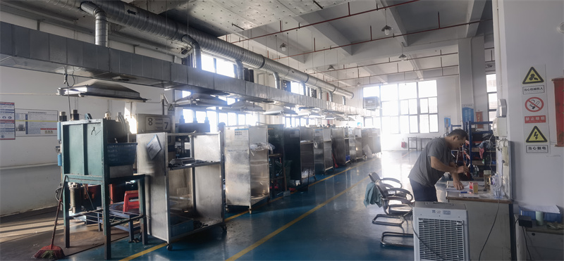 Nous sommes le fabricant de produits en caoutchouc et en silicium en Chine