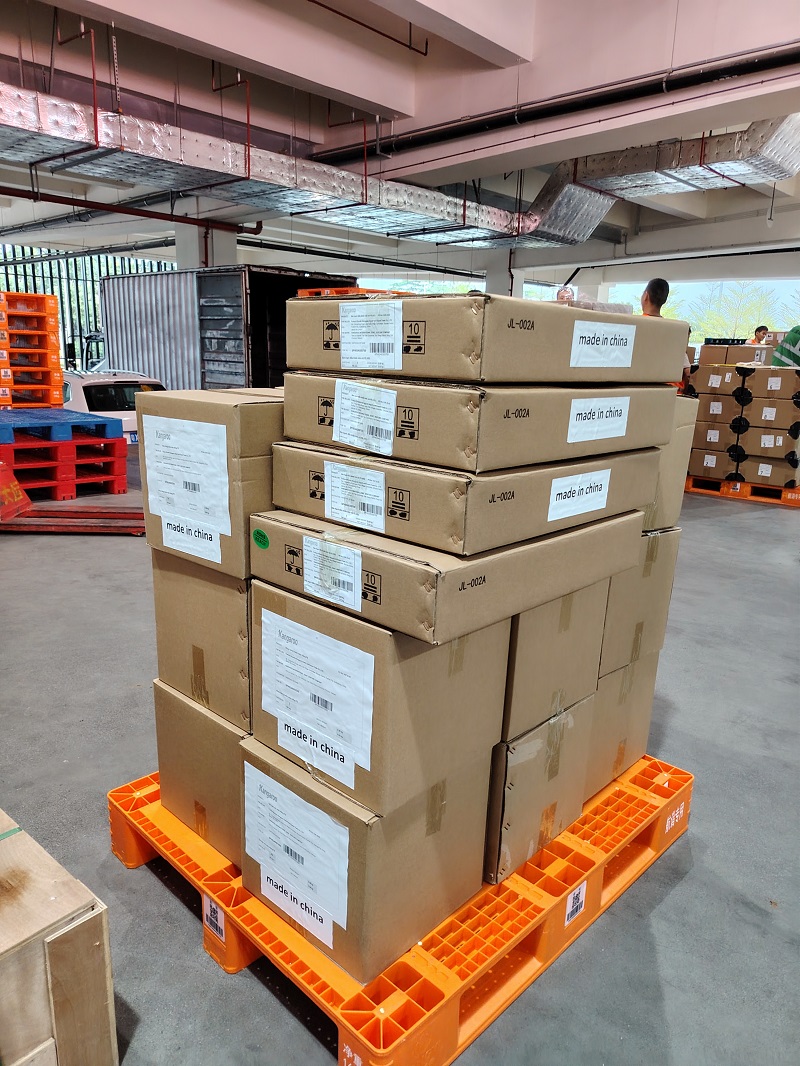 Urgente Air Freight Livraison de pièces de la société Zuanli Chine.
