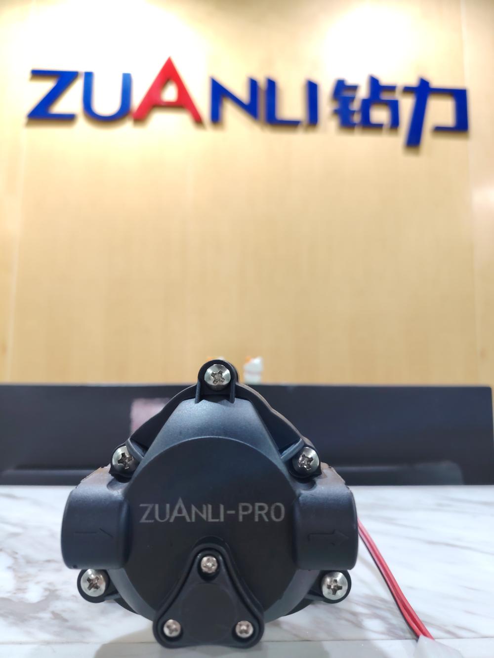 Rush festif, expédition impeccable ! Conteneur en route vers un partenaire apprécié.ZUANLI RO PUMP.