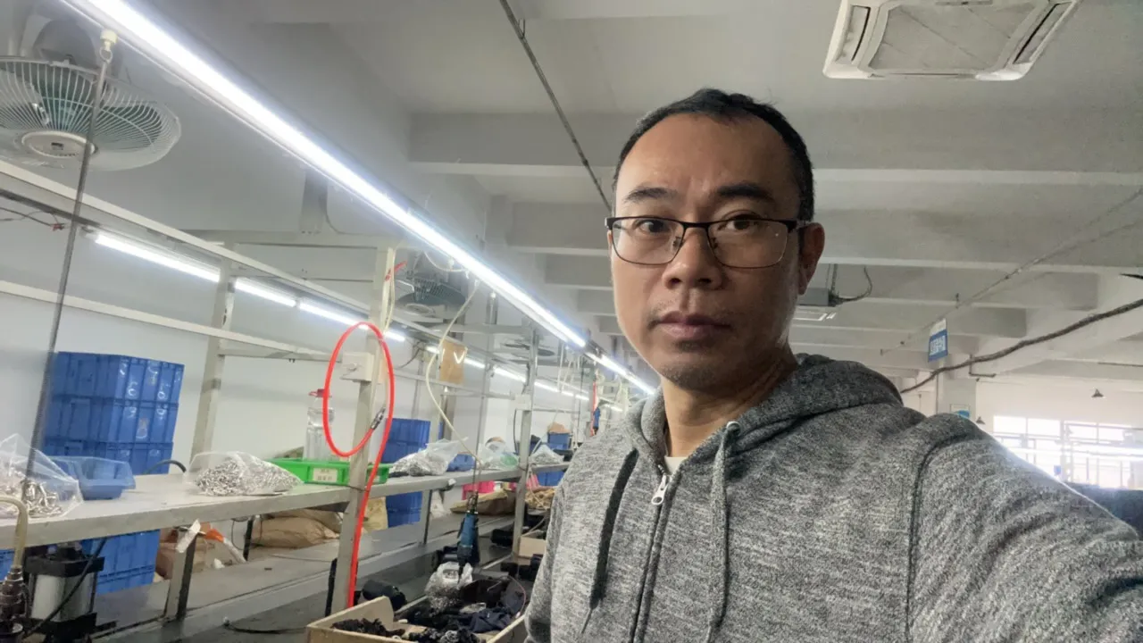 Ne laissez pas une pompe surpresseur de mauvaise qualité ruiner votre purificateur d'eau ! Choisissez la pompe booster d'osmose inverse Zuanli et donnez à votre purificateur d'eau un « cœur fort ». Désormais, profitez d’une eau pure sans soucis et buvez en toute sérénité !