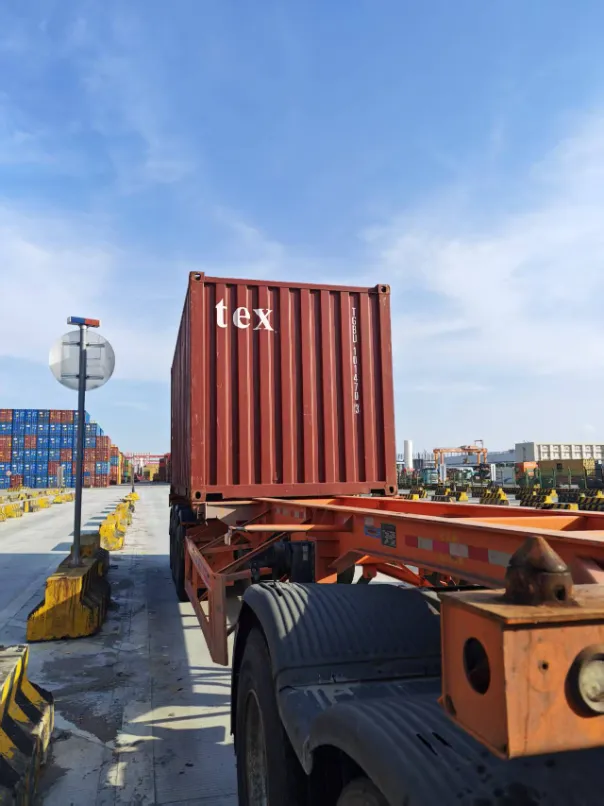 Expédition de conteneur d'exportation en vrac de pompe de surpression d'osmose inverse sur mesure